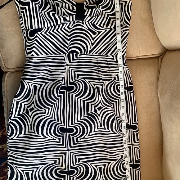 Trina Turk Dress Size 2 - Picture 8 of 16